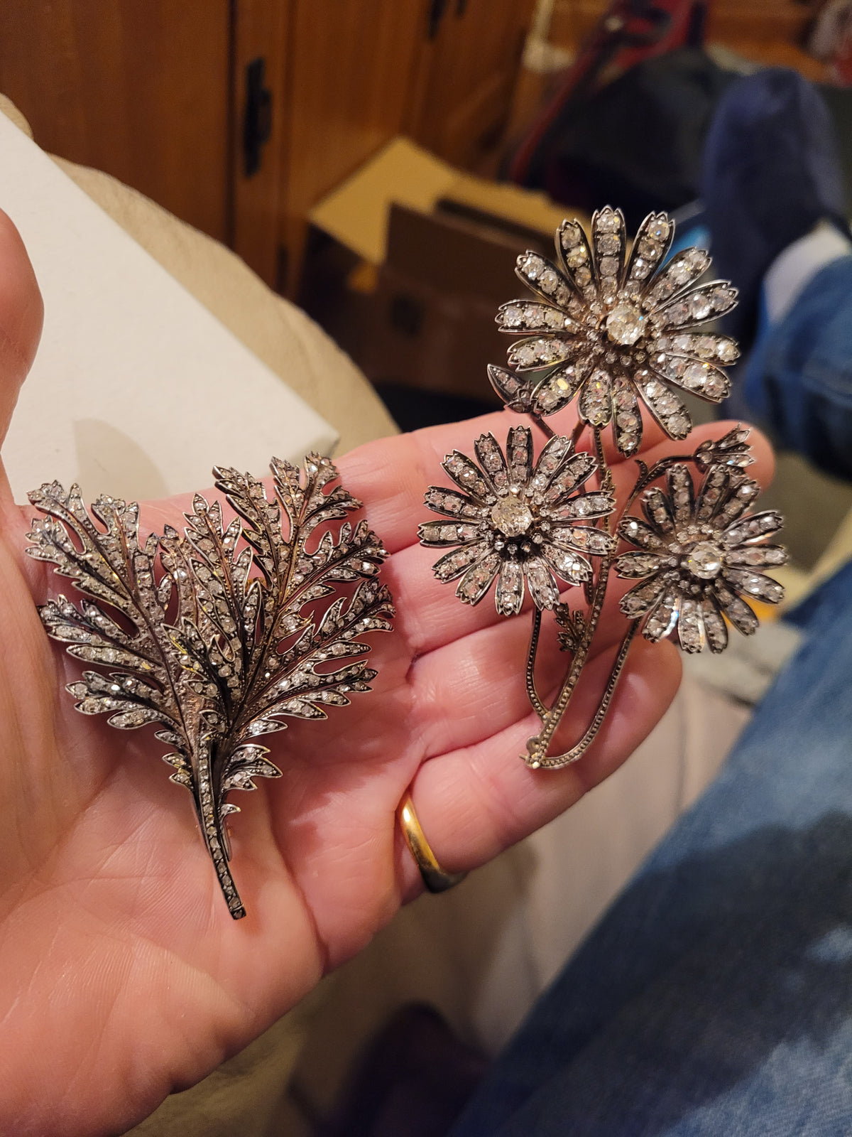 Museum quality three sprung diamond flower spray brooch
SKU: 7930