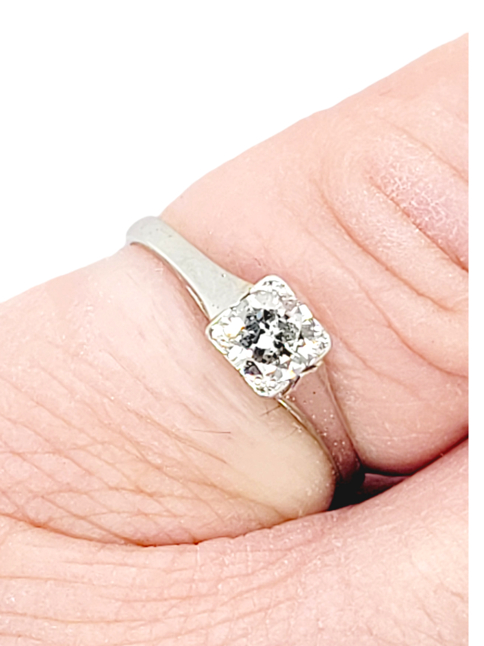 Art deco diamond solitaire engagement ring
SKU: 6704
