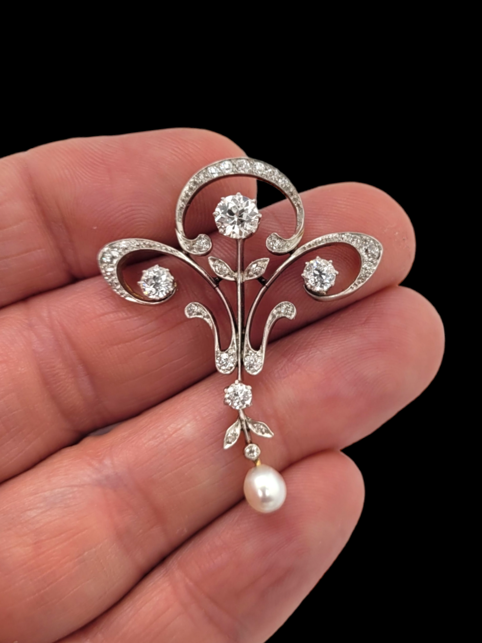 Art nouveau diamond and pearl brooch/pendant
SKU: 6417