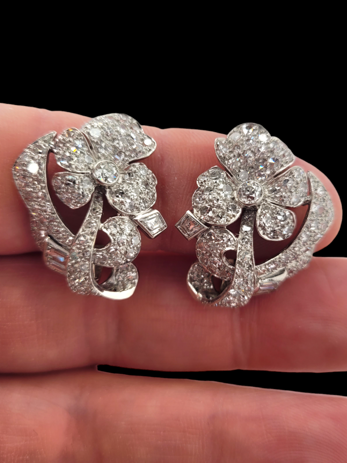 Art deco diamond diamond cuff earrings
SKU: 7173