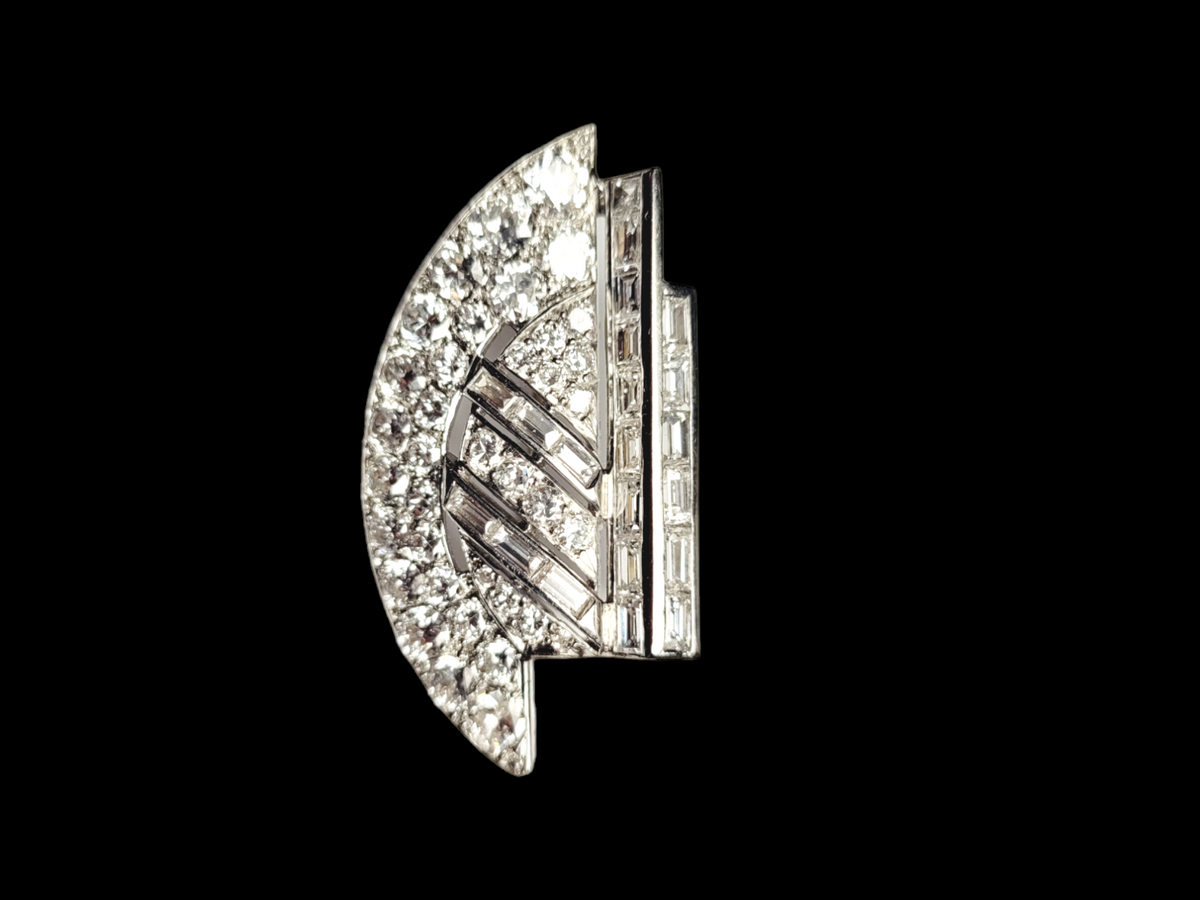 3D artdeco diamond brooch
SKU: 7265