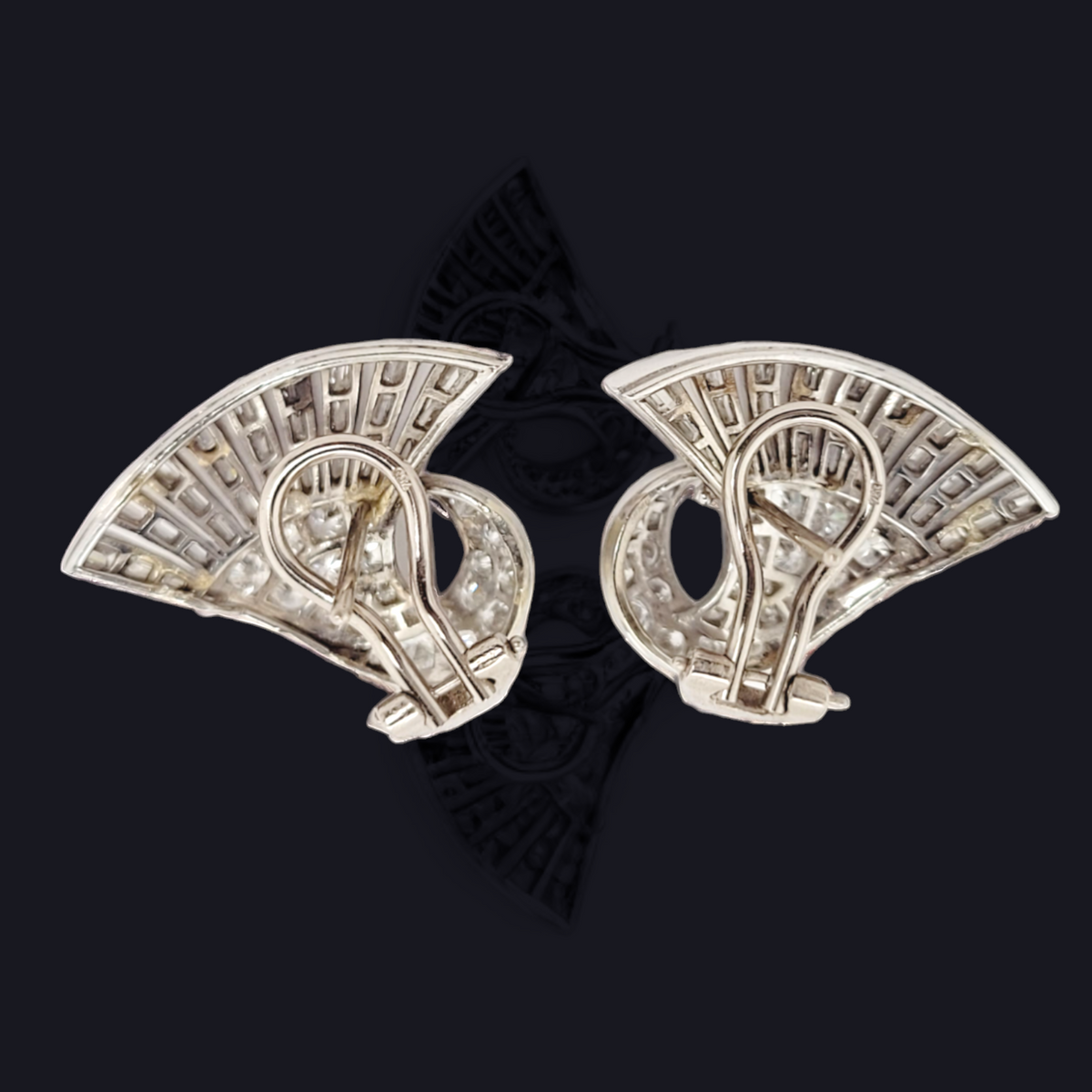 Cool art deco diamond and baguette diamond Lotus flower earrings
SKU: 7308