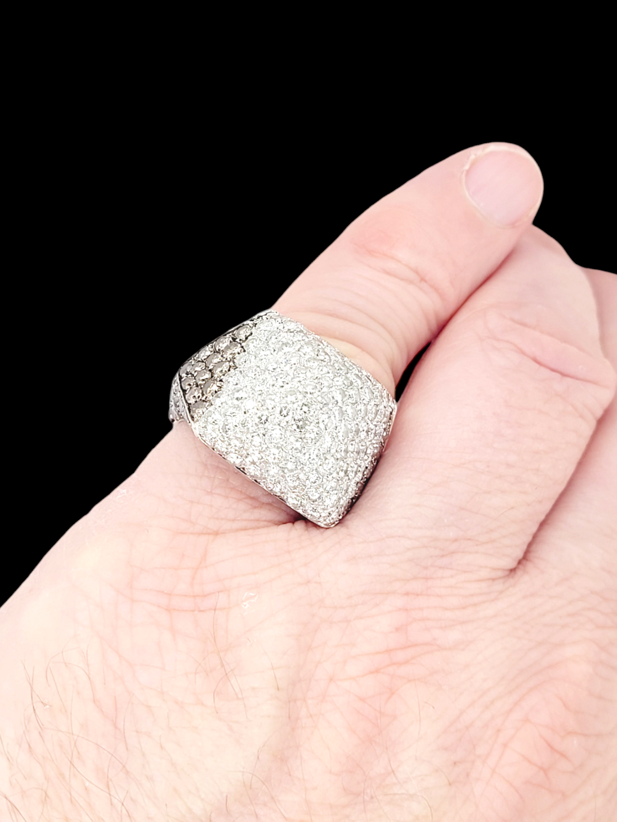 Modern pyramid diamond dress ring
SKU: 7675