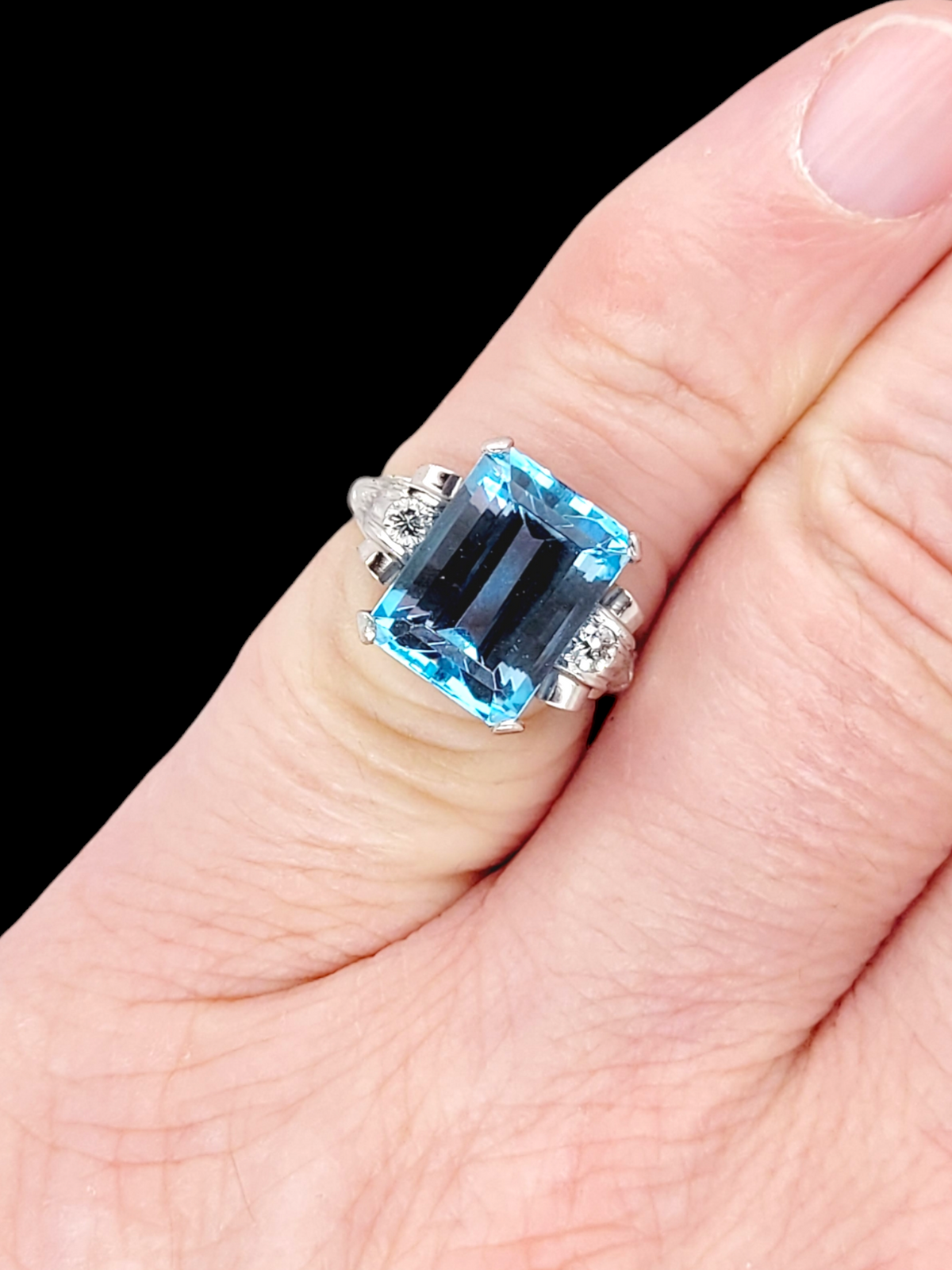 Fine art deco intense and aquamarine and diamond dress ring
SKU: 7762