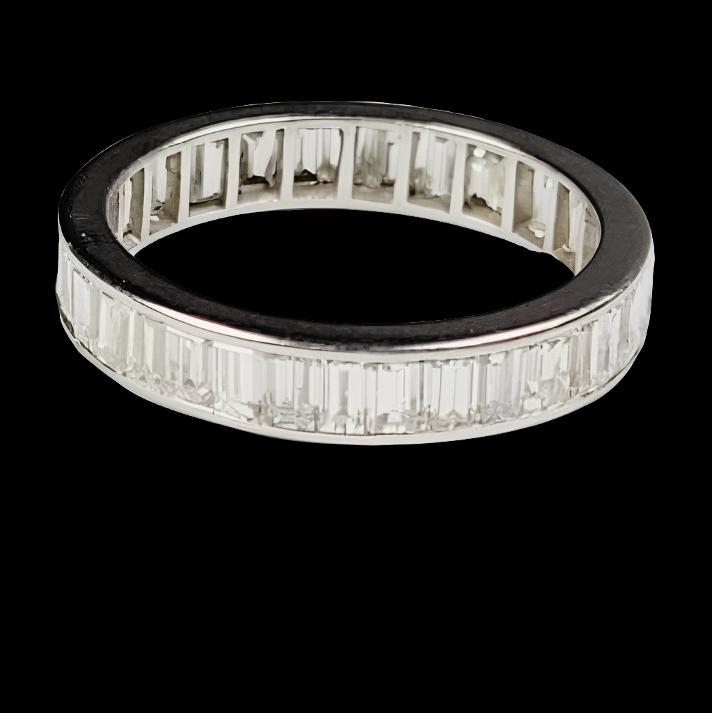 Full hoop baguette diamond ring
SKU: 5256