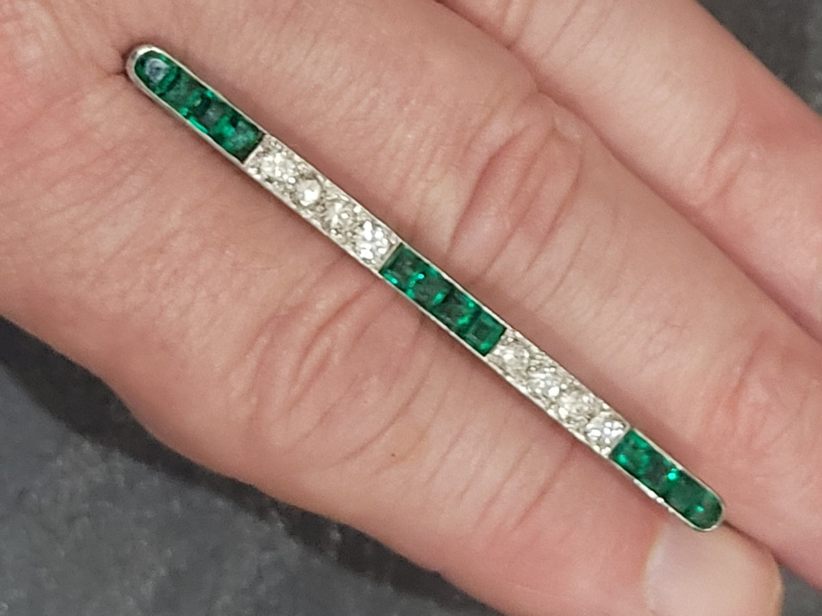 Strong Art deco emerald and diamond brooch sku 9107