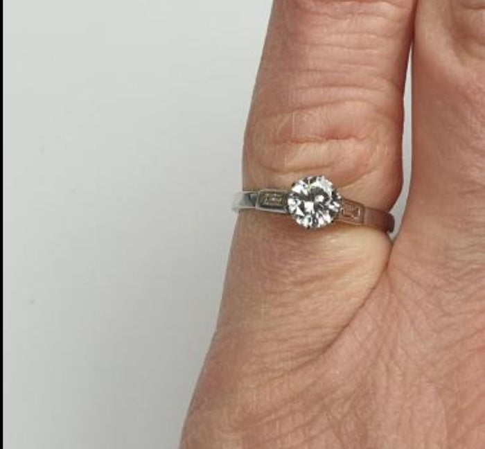 Art deco diamond engagement ring
SKU: 4756