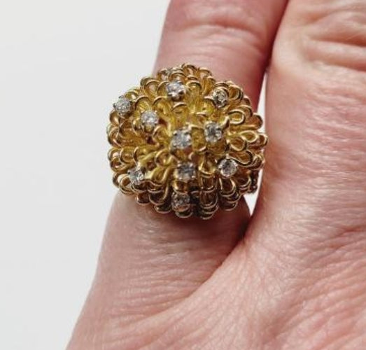 Stylish 18ct gold and diamond dress ring
SKU: 5391