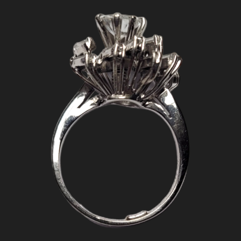 Cool 1960's diamond and baguette diamond engagement ring

SKU: 6498