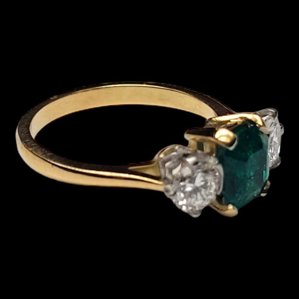 Emerald and diamond ring

SKU: 6441