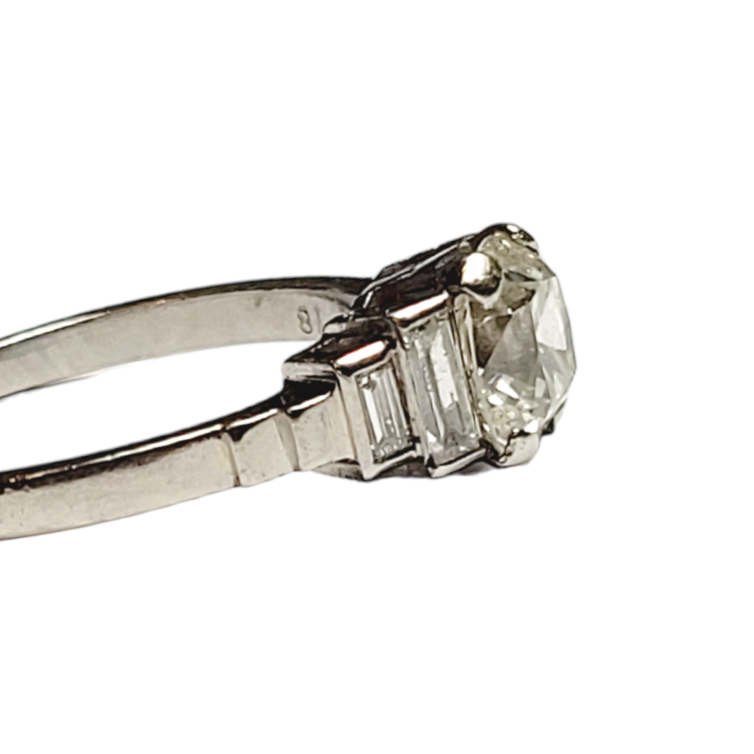 Art deco cushion cut diamond engagement ring

SKU: 6844