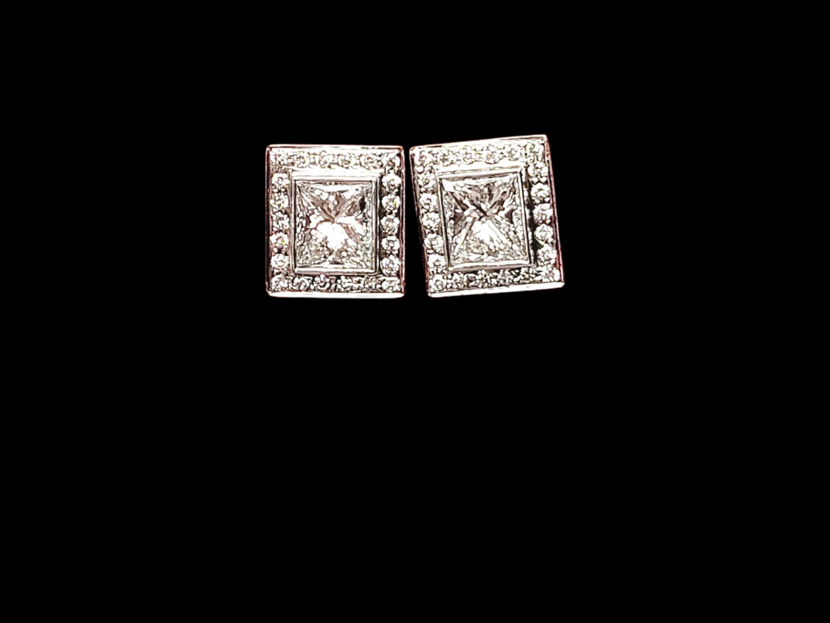 Radiant cut diamond cluster earrings
SKU: 8432
