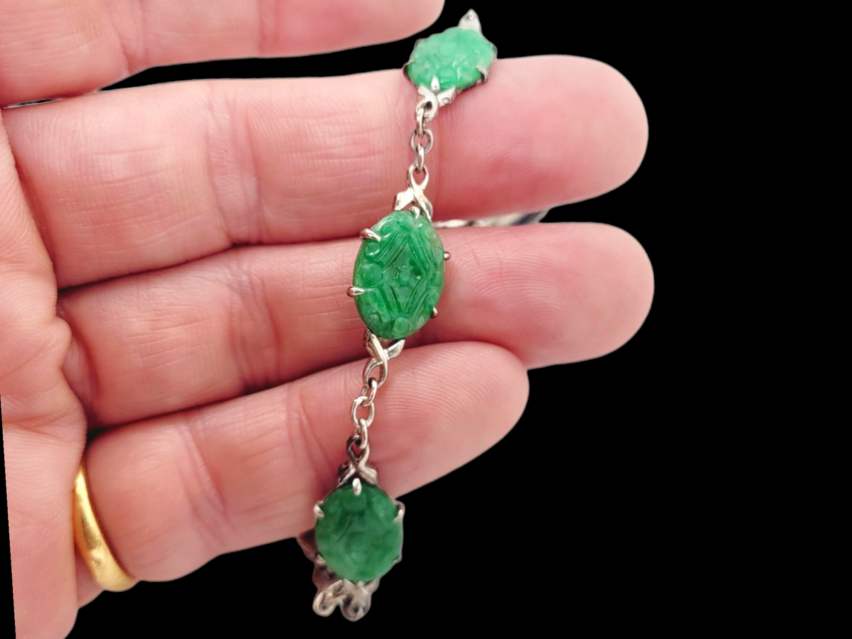 Art deco carved jade bracelet
SKU: 8034
