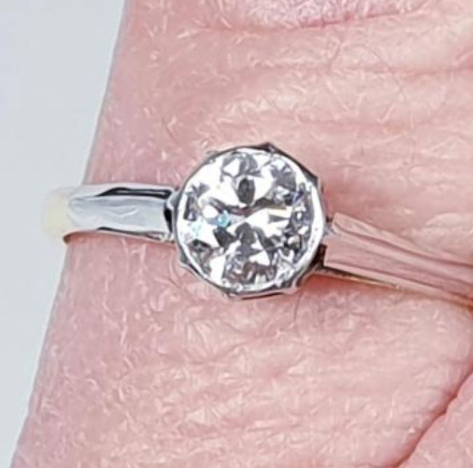 Bright Antique Diamond Solitaire Engagement Ring
SKU: 1695