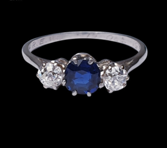 Sapphire and diamond engagement ring
SKU: 4220