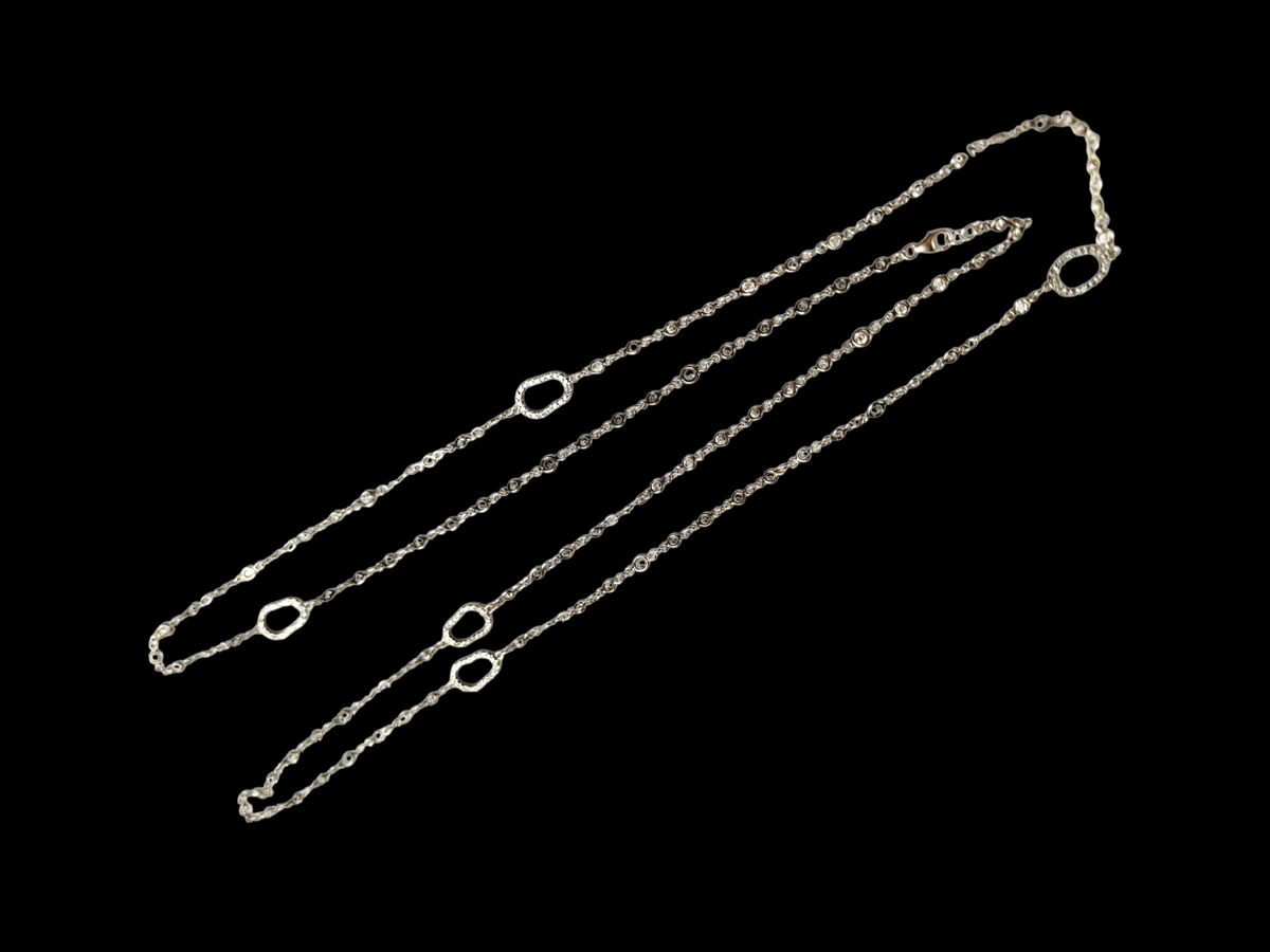 Diamond spectacle set chain
SKU: 8421