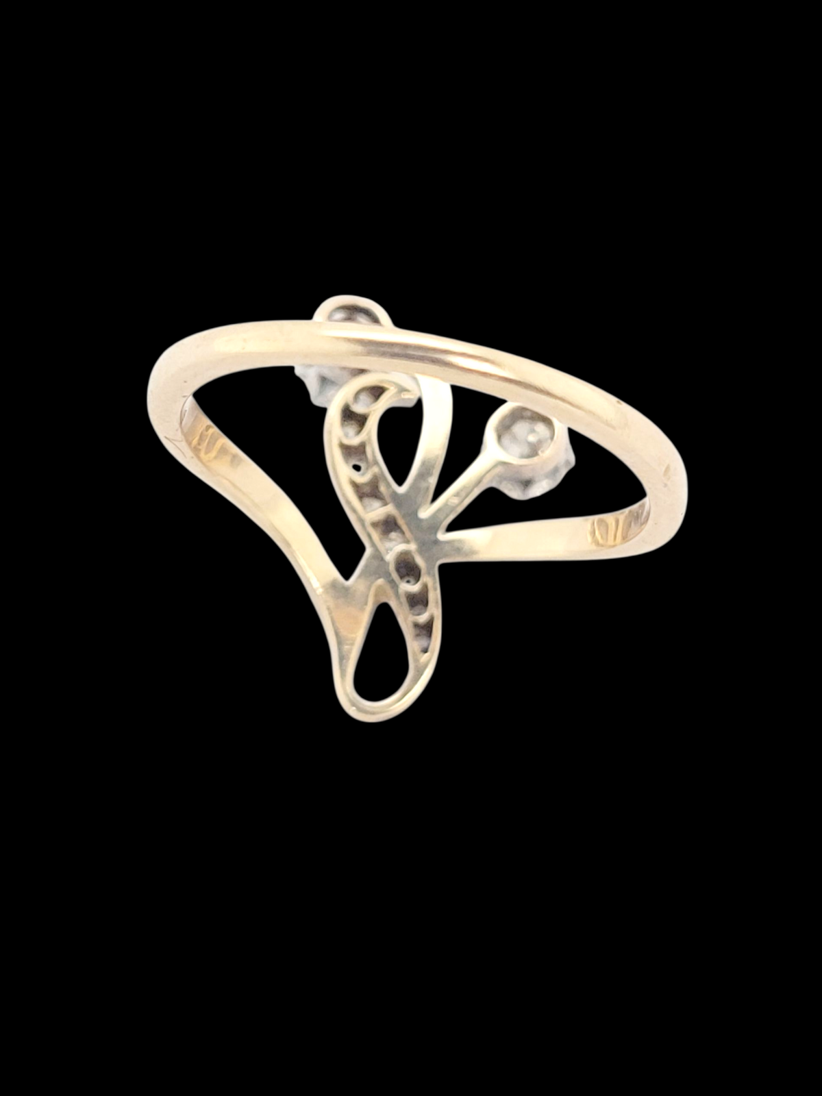 Art nouveau floral diamond ring
SKU: 8260