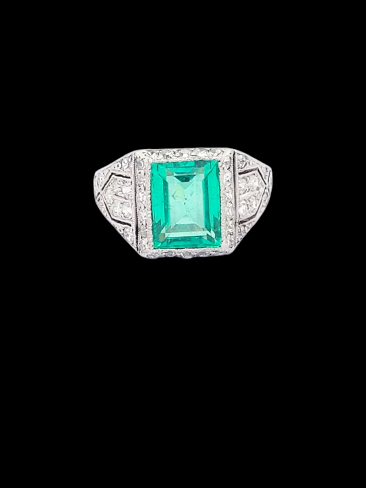 Edwardian emerald and diamond engagement ring
SKU: 7964