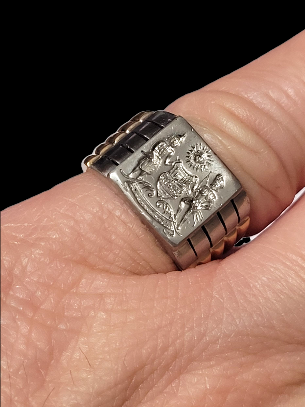 Rare antique Platinum and 18ct yellow gold signet ring
SKU: 8287