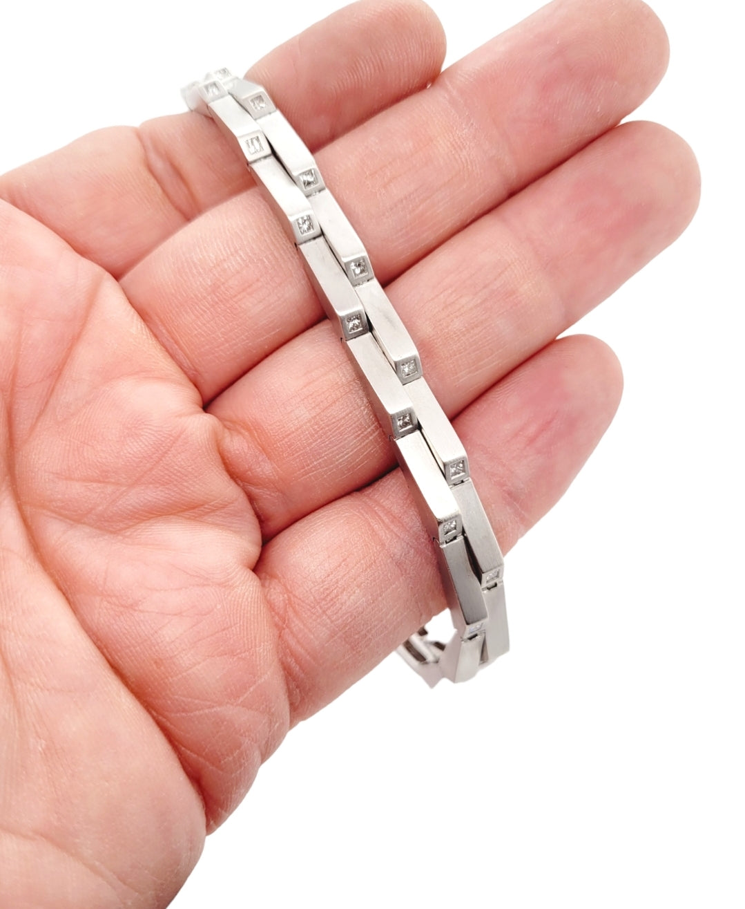 Cool Diamond brushed 18ct white gold tank bracelet