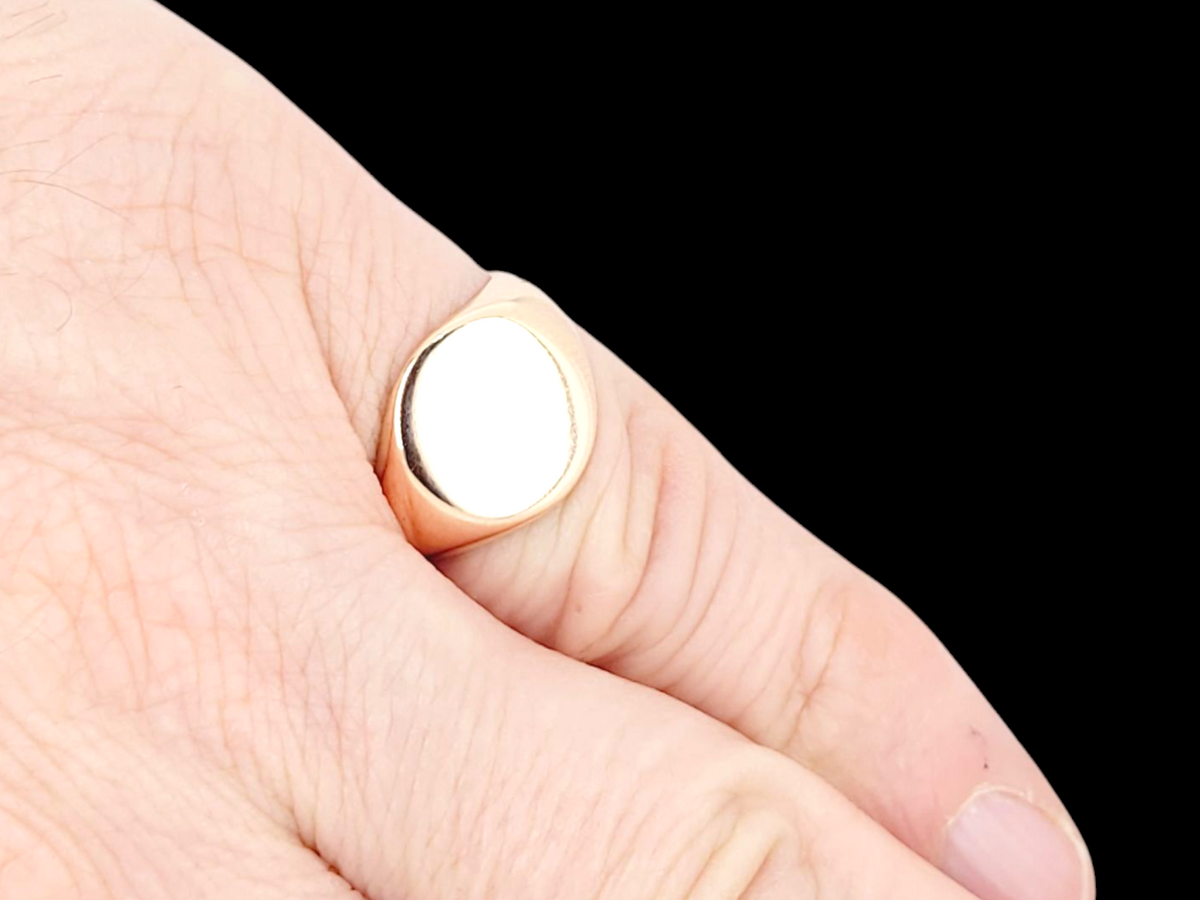 Antique 9ct rose gold signet ring
SKU: 8016