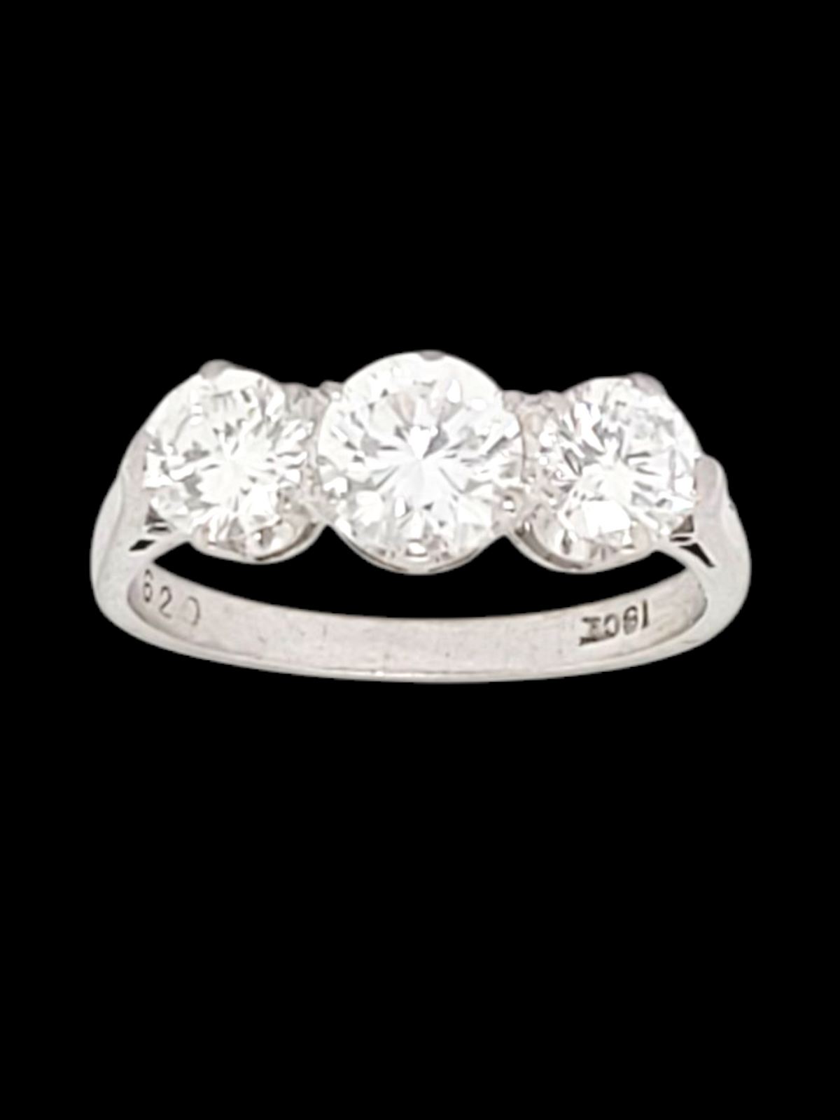 Trilogy diamond engagement ring
SKU: 8033